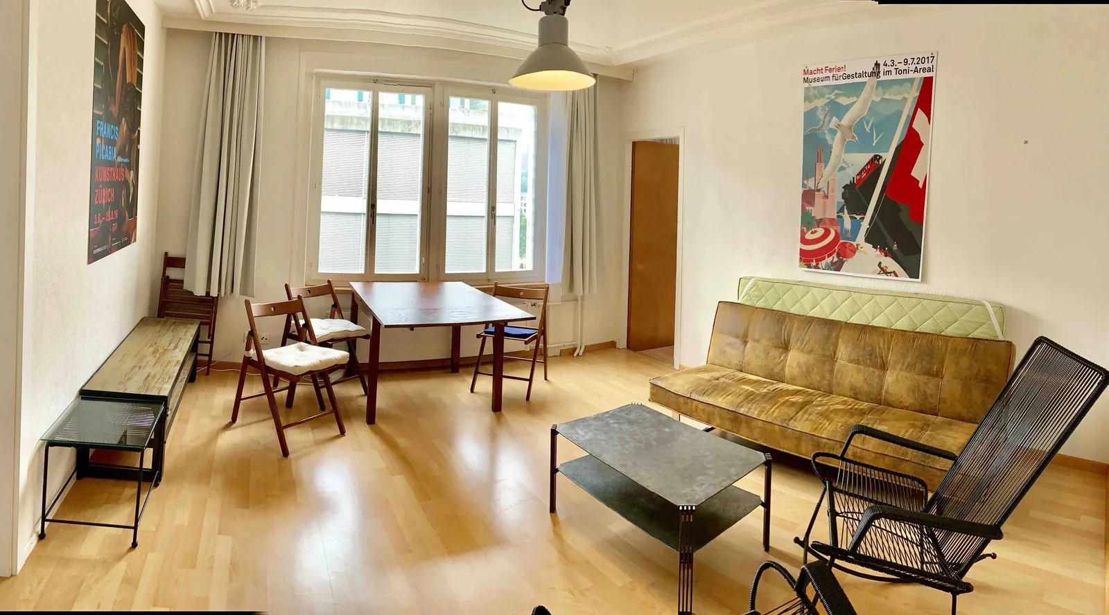 Wohnzimmer – 4-Zimmer Wohnung im 3. OG