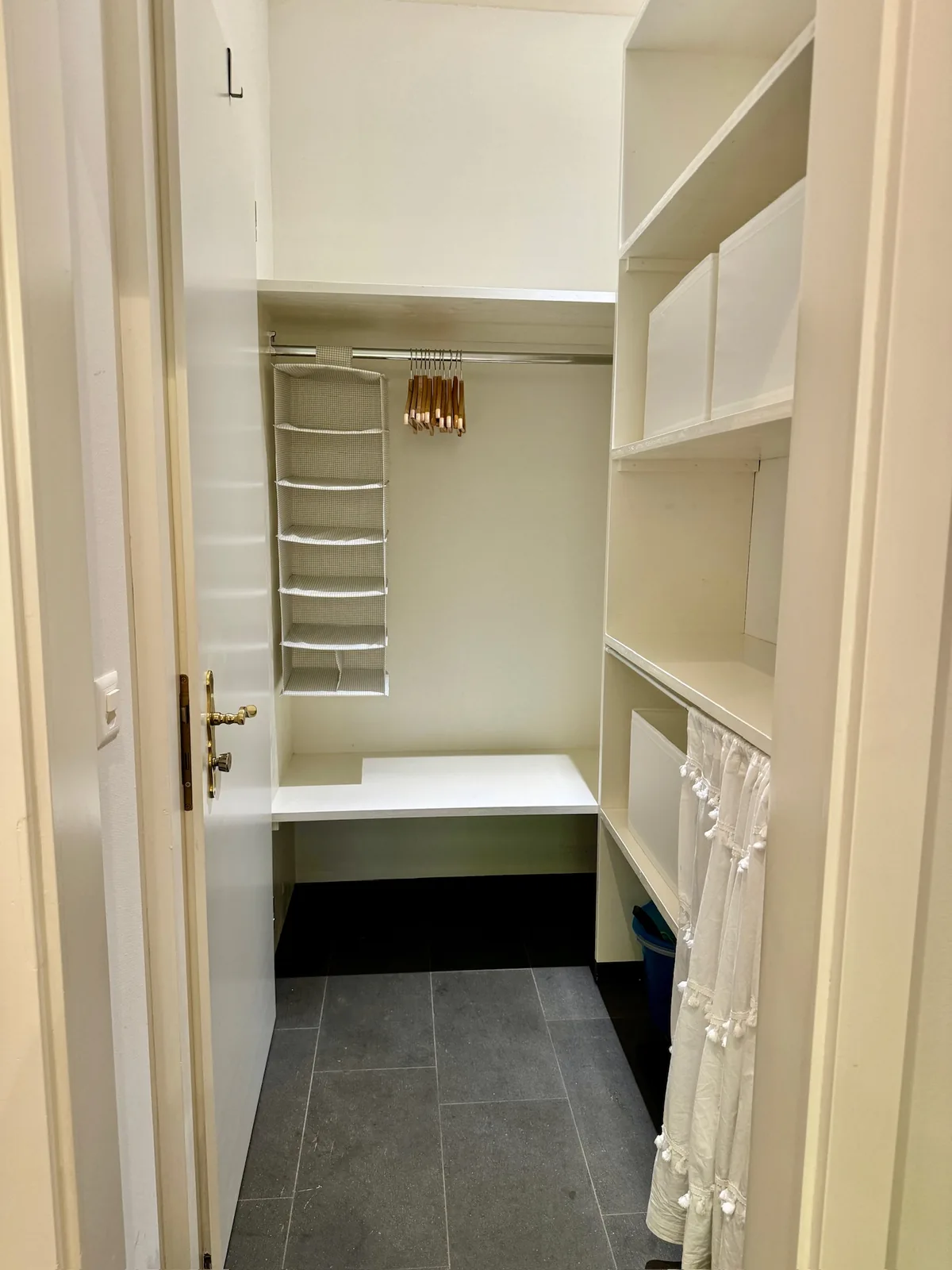 Stauraum – 1-Zimmer Wohnung West im Hochparterre