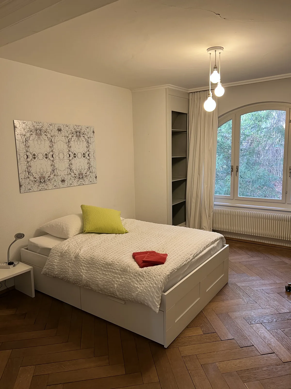 Schlafzimmer Nord – 6-Zimmer Wohnung im 2. OG (DG)