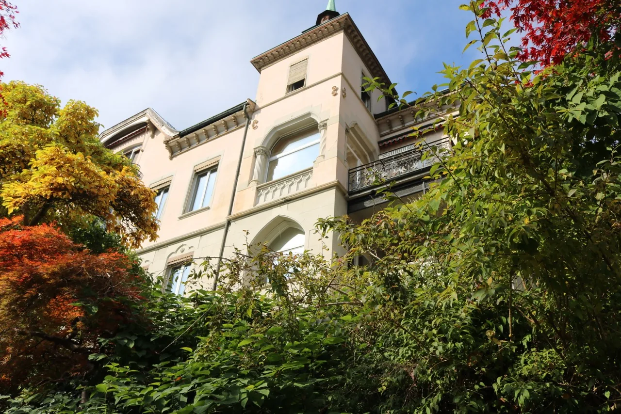 Villa Magnolia – Fassade – 6-Zimmer Wohnung im 2. OG (DG)